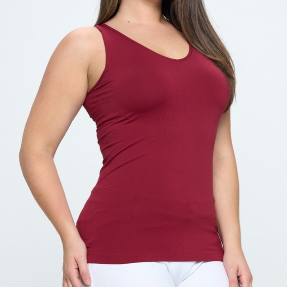 Plus Yelete Burgundy  V or U Neckline Reversible Seamless Tank - Picture 2 of 4